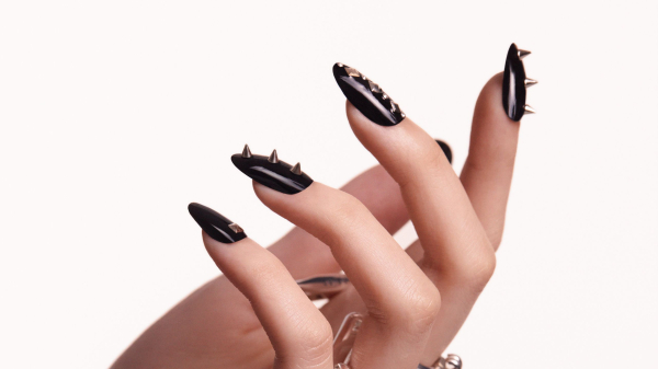 Inside the World of Professional Back-Scratching