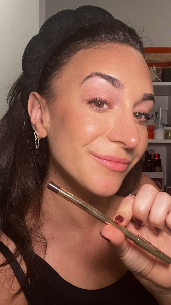 Lily Wohlner after applying the Hourglass Voyeur Waterproof Gel Eyeliner
